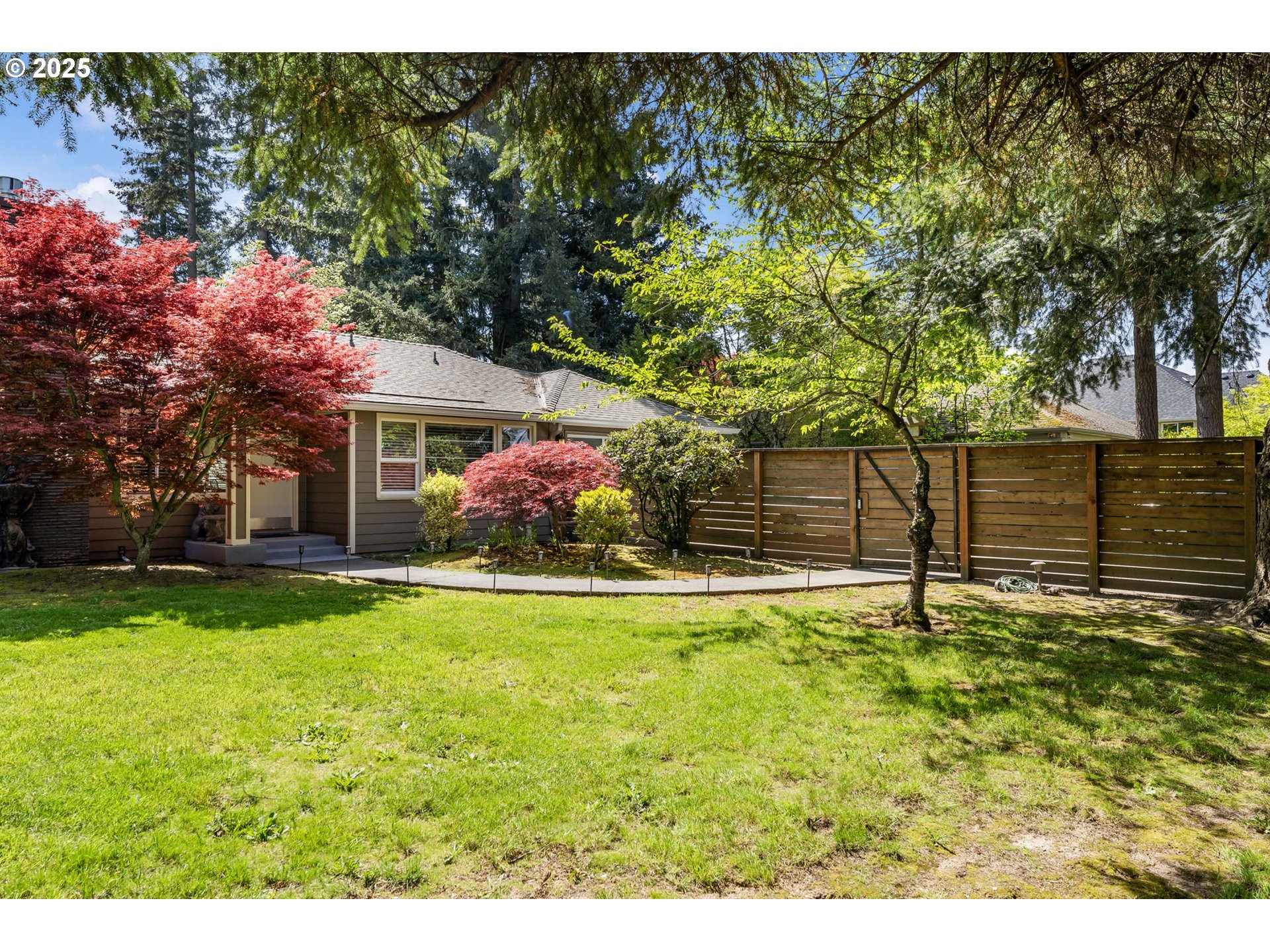 5200 Southwest Scholls Ferry Road Portland, OR 97225 - Photo 31 of 36 Front Yard