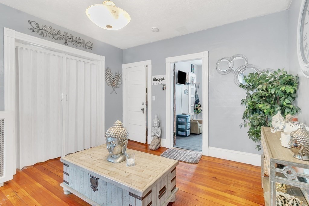 18 Porter Street Springfield, MA 01104 - Photo 23 of 42 a workspace with furniture and window
