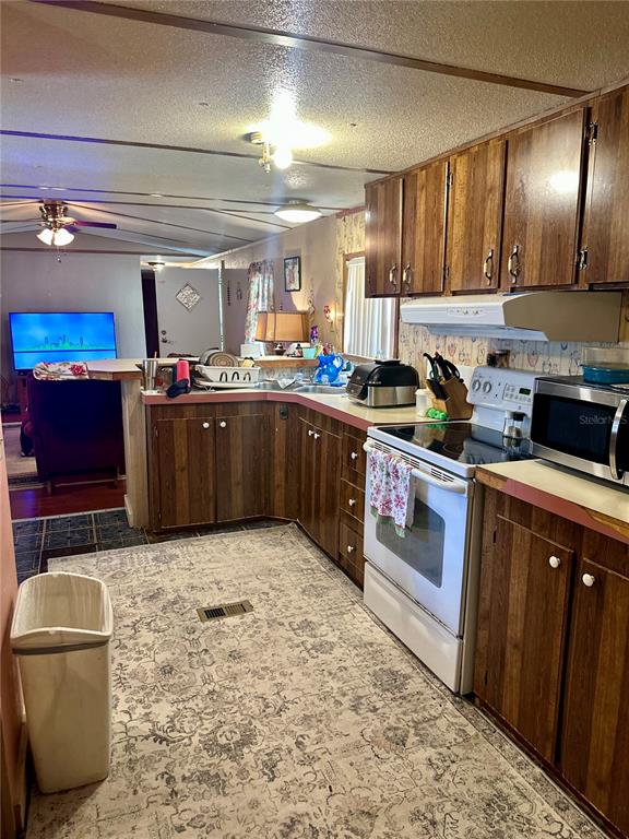 520 Southwest 5th Avenue Lake Butler, FL 32054 - Photo 35 of 54