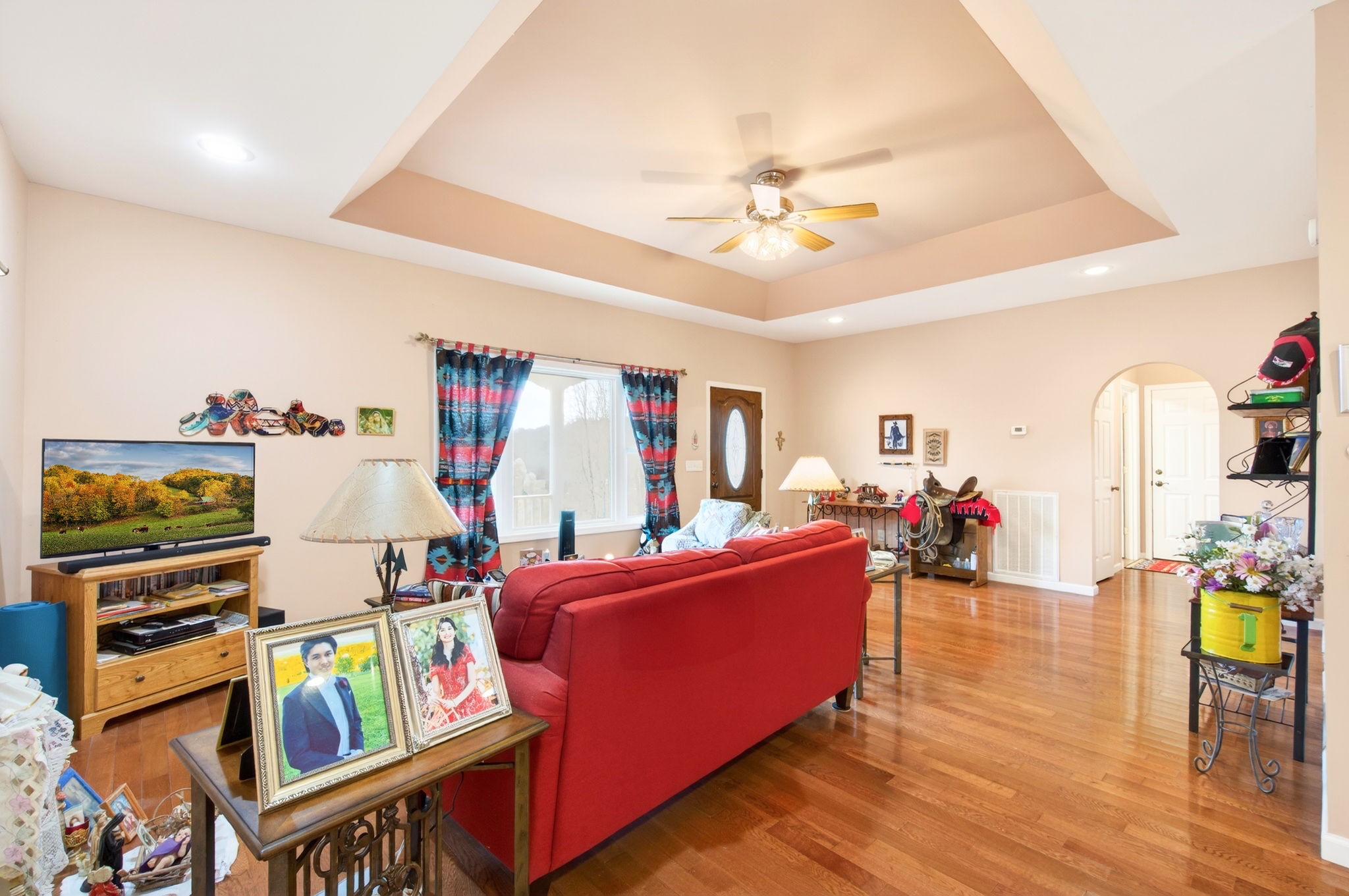 444 Mackie Road Sparta, TN 38583 - Photo 3 of 31 a living room with furniture and a flat screen tv
