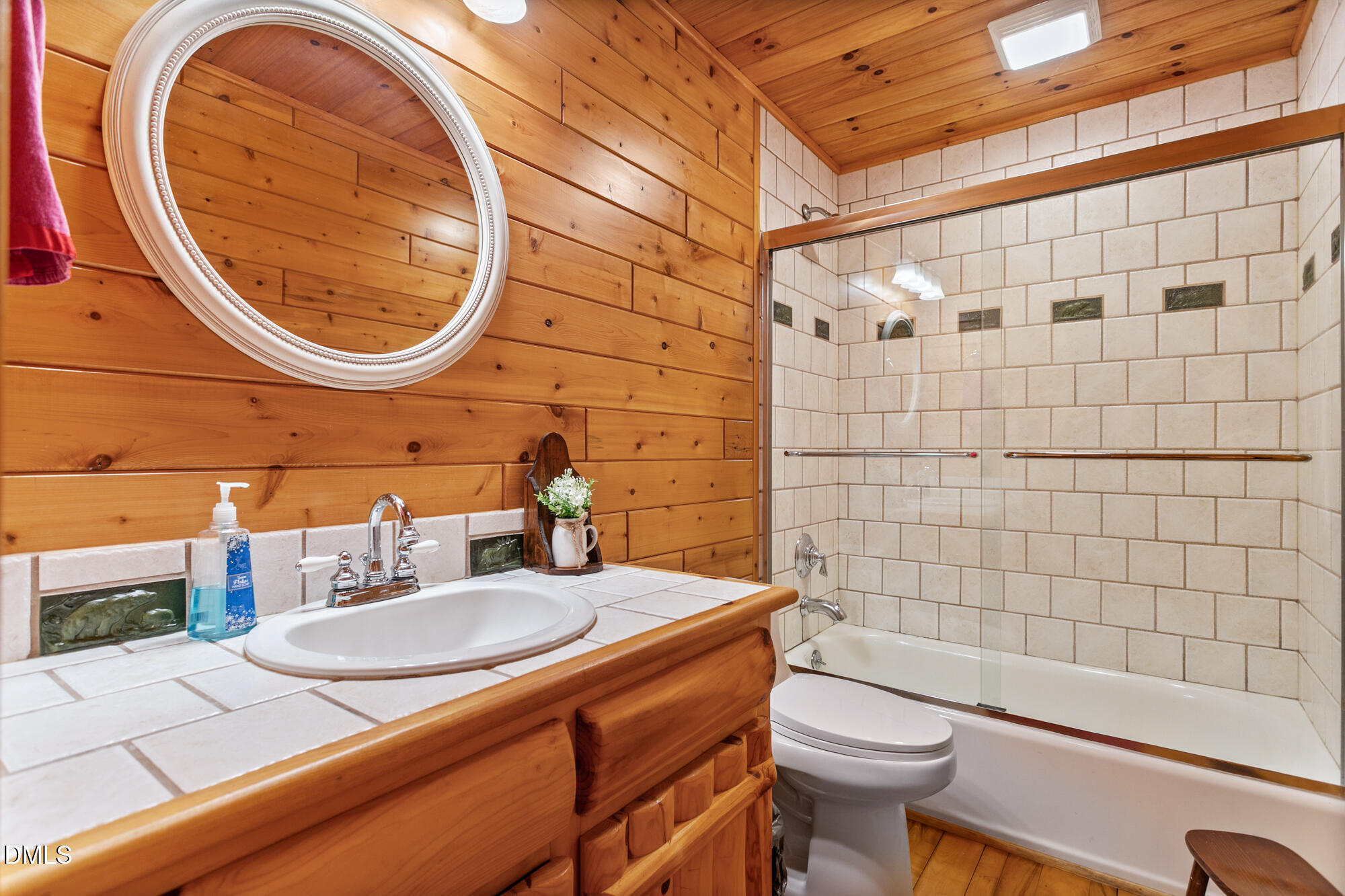 1750 Kerner Road Kernersville, NC 27284 - Photo 20 of 44 a bathroom with a sink a toilet and shower