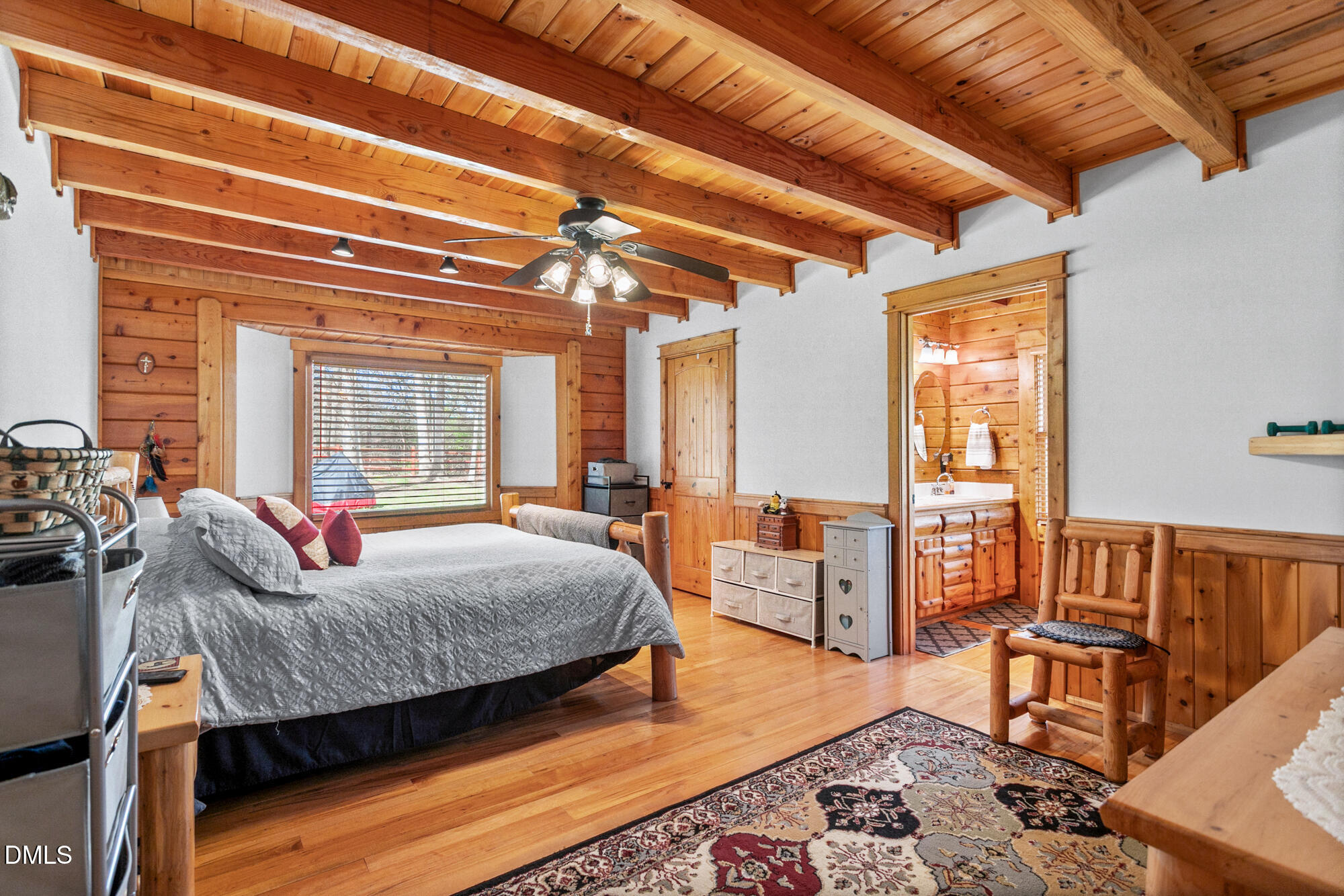 1750 Kerner Road Kernersville, NC 27284 - Photo 21 of 44 a living room with furniture and a window