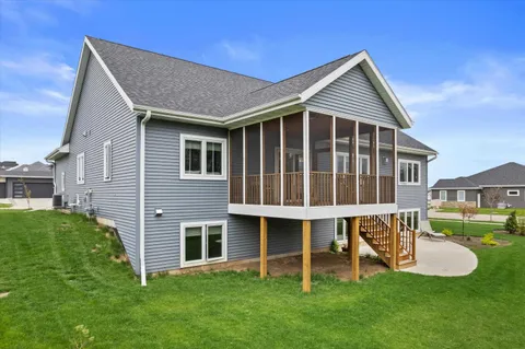 $700,000 | 3002 London Cottage Grove, Cottage Grove, WI 53527