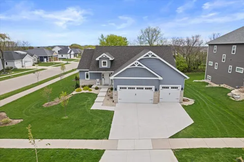 $700,000 | 3002 London Cottage Grove, Cottage Grove, WI 53527