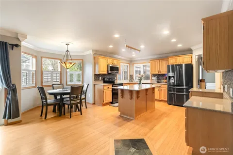 $769,999 | 3918 Norpoint Way Northeast, Tacoma, WA 98422