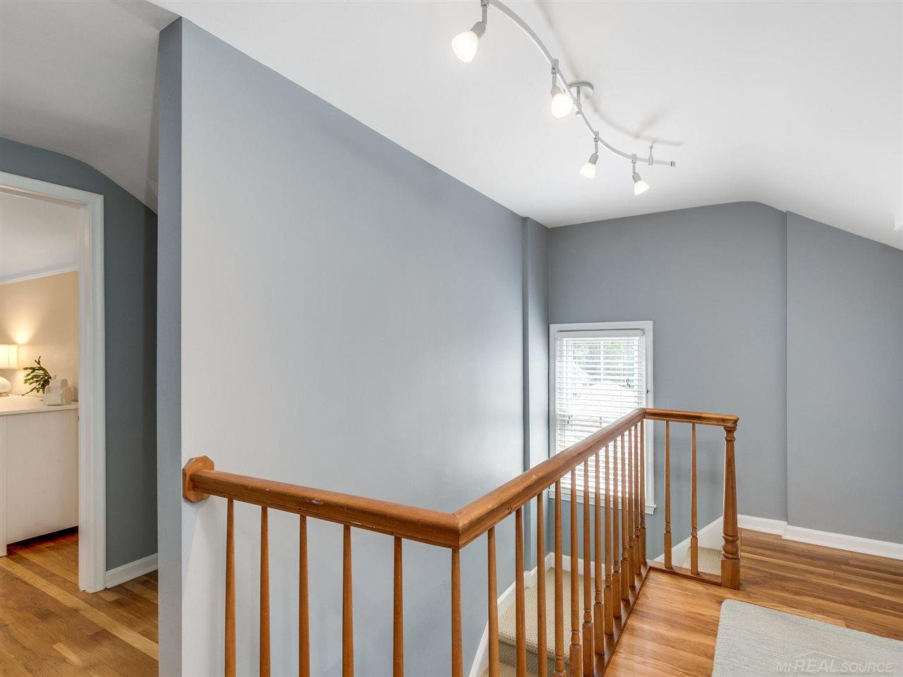 262 Ridgemont Road Grosse Pointe Farms, MI 48236 - Photo 9 of 25