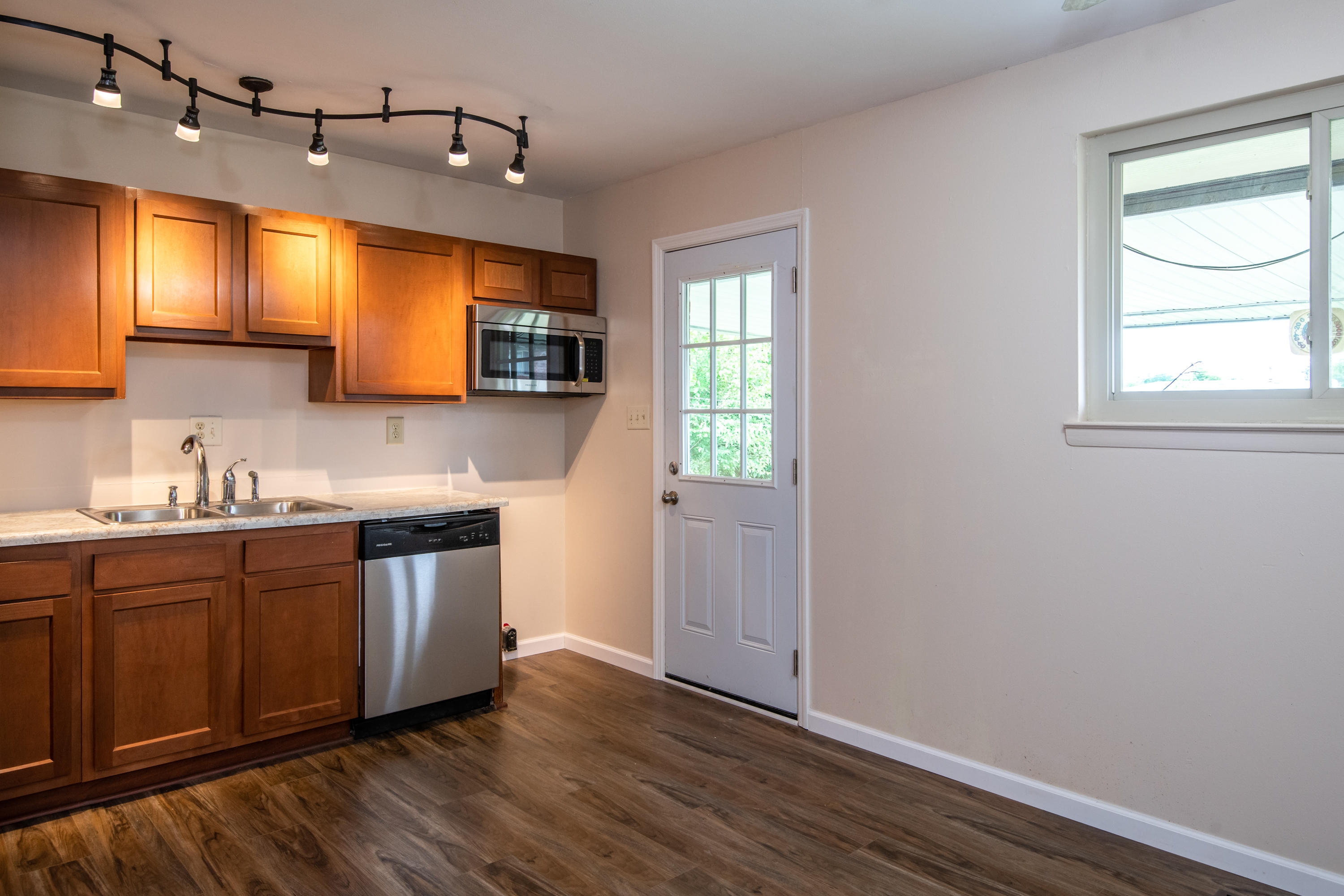 131 West Dayton-Yellow Springs Road Fairborn, OH 45324 - Photo 10 of 33