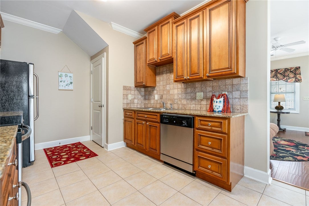 1957 Wire Road, Unit 26 Auburn, AL 36832 - Photo 7 of 21 Gallery Image 7