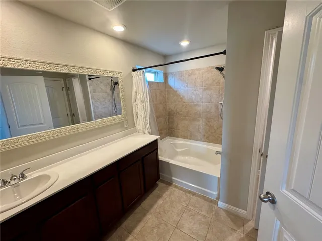 $2,350 | 120 Buckthorn Drive, Dripping Springs, TX 78620