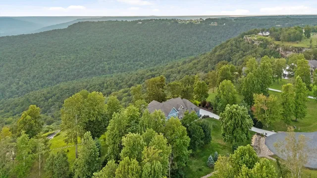 $1,800,000 | 190 Gray Fox Court, Jasper, TN 37347