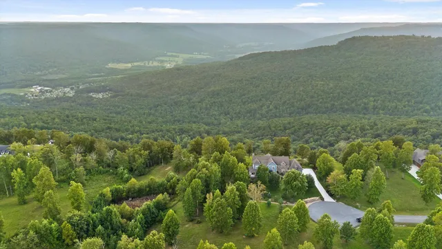 $1,800,000 | 190 Gray Fox Court, Jasper, TN 37347