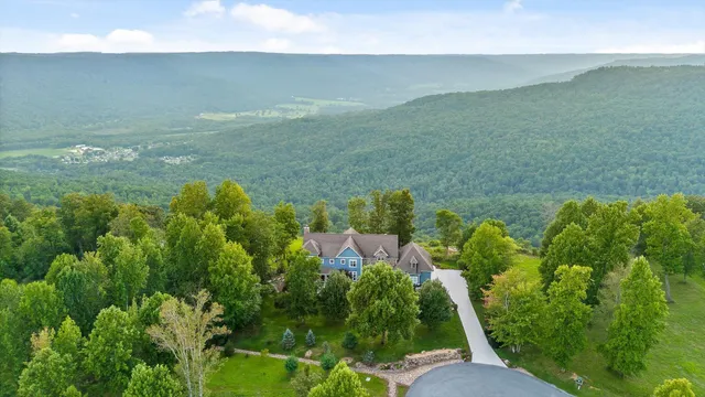 $1,800,000 | 190 Gray Fox Court, Jasper, TN 37347