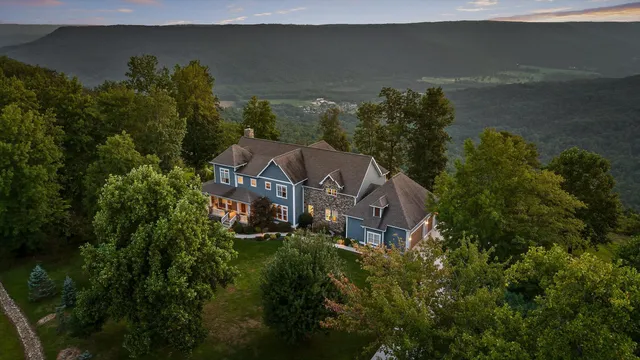 $1,800,000 | 190 Gray Fox Court, Jasper, TN 37347