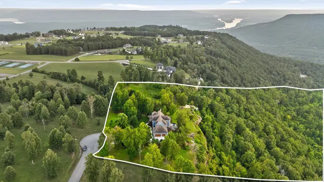 $1,800,000 | 190 Gray Fox Court, Jasper, TN 37347