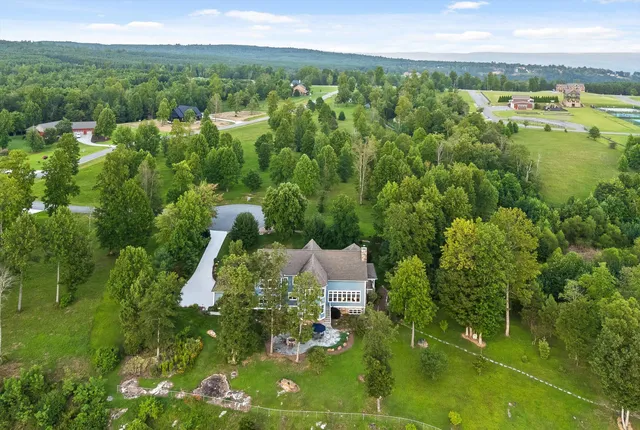 $1,800,000 | 190 Gray Fox Court, Jasper, TN 37347