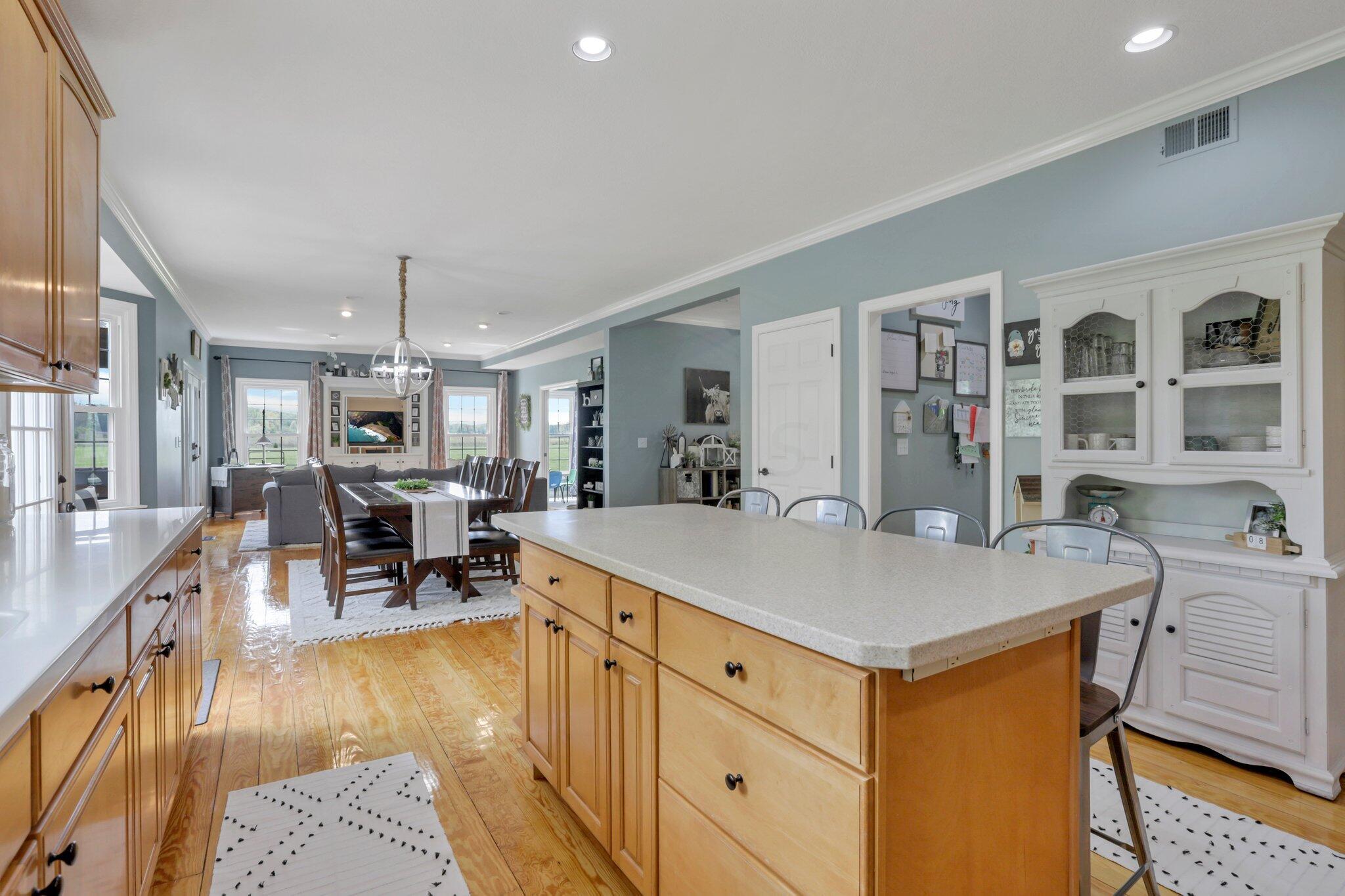 3715 York Road Southwest Pataskala, OH 43062 - Photo 11 of 81 Kitchen