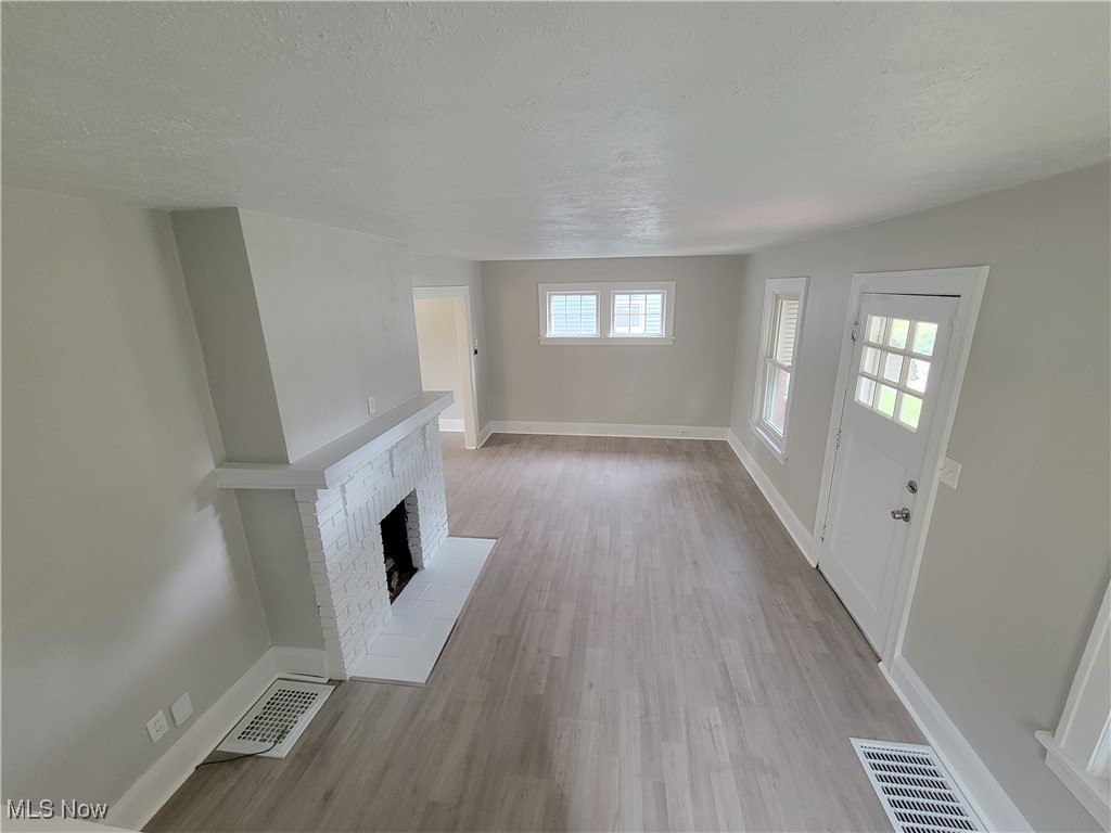4493 Lilac Road Cleveland, OH 44121 - Photo 14 of 33