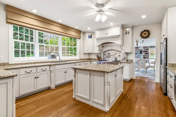 $949,900 | 16212 Maramel Drive, Homer Glen, IL 60491