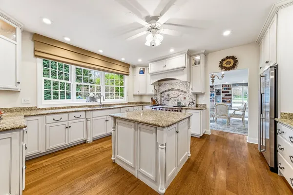 $949,900 | 16212 Maramel Drive, Homer Glen, IL 60491
