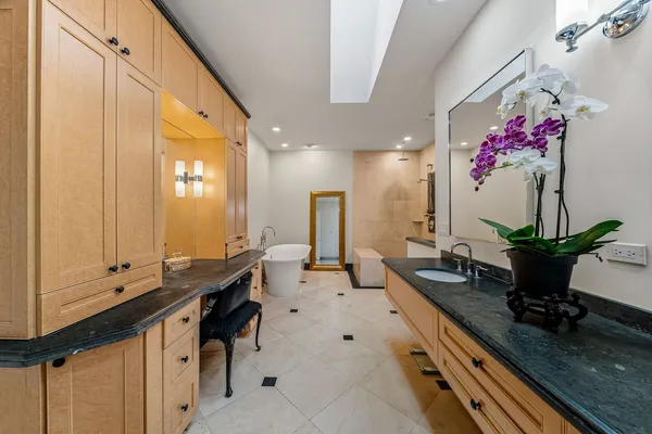 $949,900 | 16212 Maramel Drive, Homer Glen, IL 60491