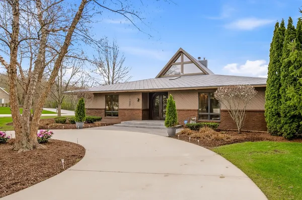 $949,900 | 16212 Maramel Drive, Homer Glen, IL 60491