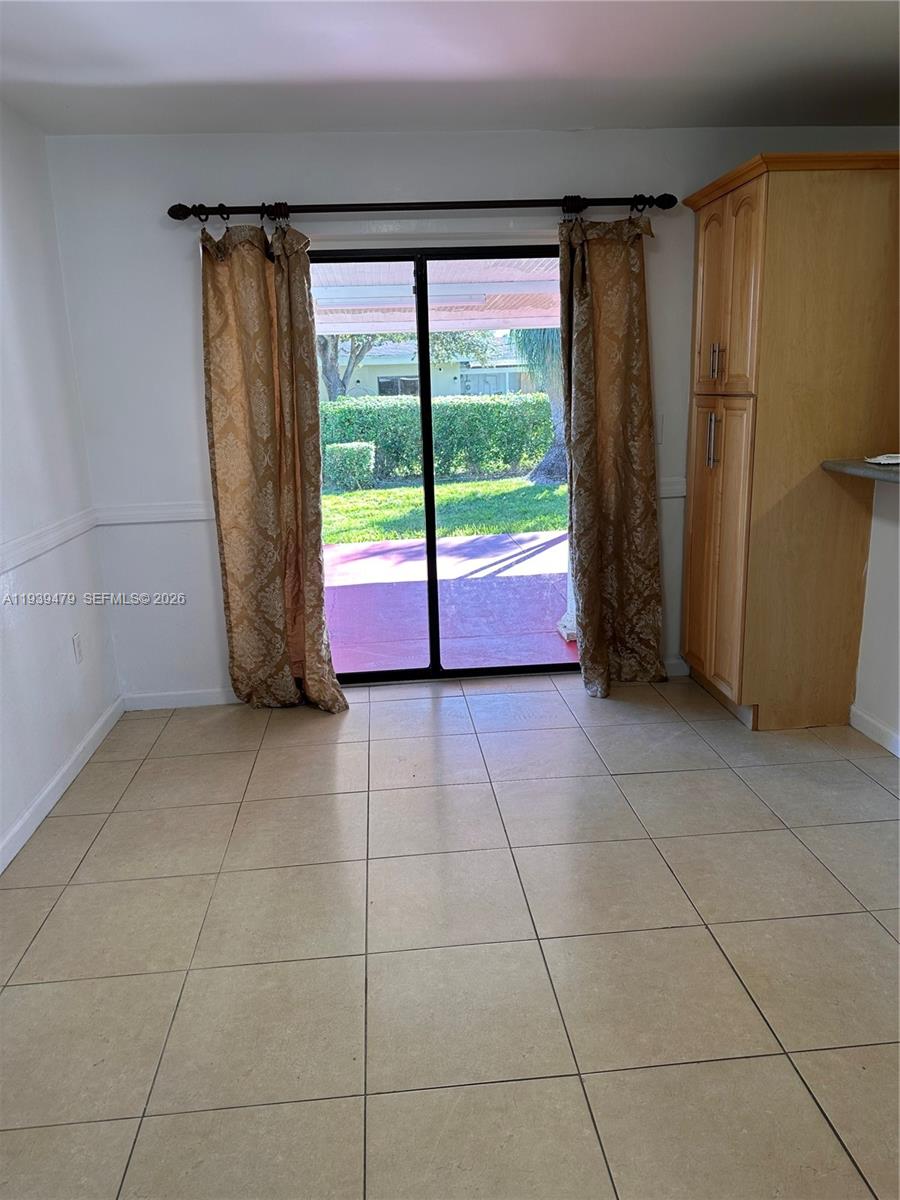 9840 Southwest 163rd Street Miami, FL 33157 - Photo 5 of 14