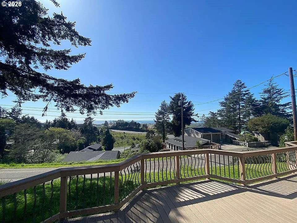 94287 June Street Gold Beach, OR 97444 - Photo 4 of 20