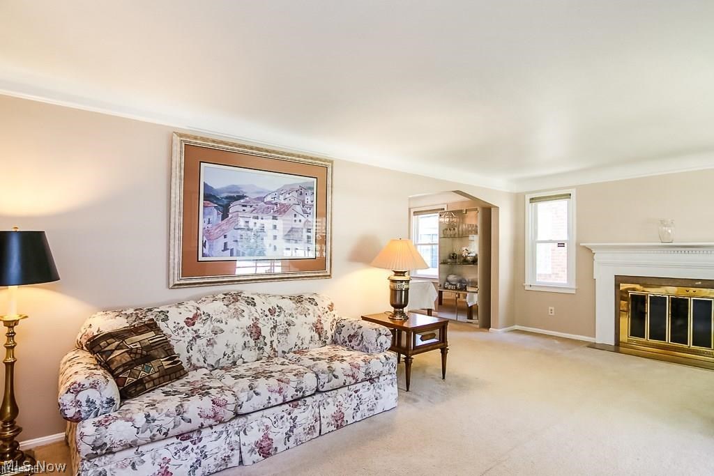 4815 Farnhurst Road Cleveland, OH 44124 - Photo 8 of 18