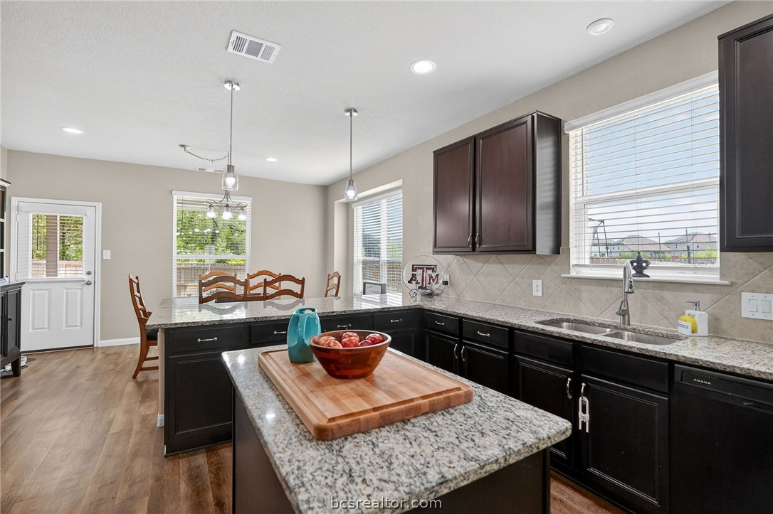4718 Milagro Loop Bryan, TX 77807 - Photo 6 of 39