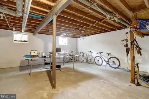 $775,000 | 8904 Camfield Drive, Alexandria, VA 22308