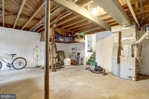 $775,000 | 8904 Camfield Drive, Alexandria, VA 22308