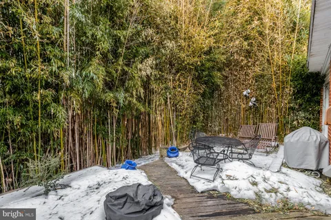 $775,000 | 8904 Camfield Drive, Alexandria, VA 22308