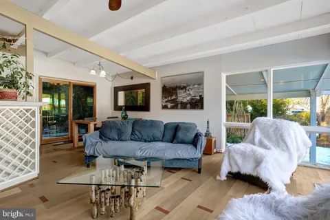 $775,000 | 8904 Camfield Drive, Alexandria, VA 22308