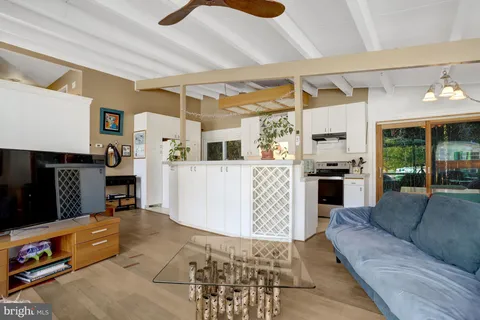 $775,000 | 8904 Camfield Drive, Alexandria, VA 22308