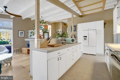 $775,000 | 8904 Camfield Drive, Alexandria, VA 22308