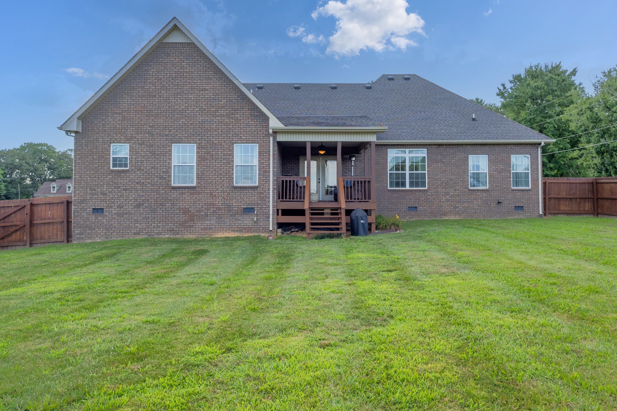 226 Ranch Road Portland, TN 37148 - Photo 43 of 54 a front view of a house with a garden