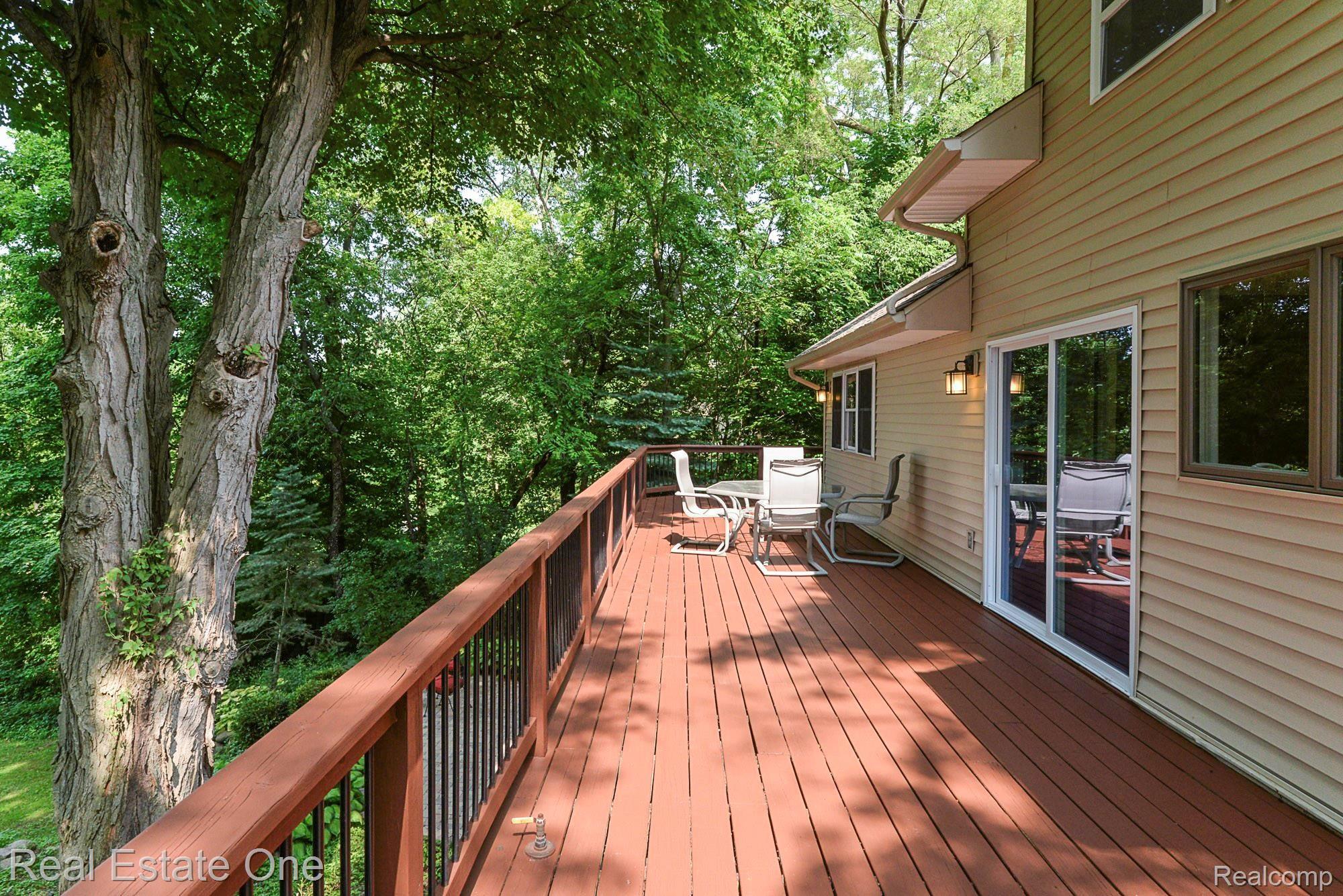 618 Brighton Lake Road Brighton, MI 48116 - Photo 38 of 50 DSC_0523.jpg