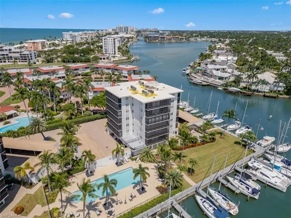 $6,000 | 2170 Gulf Shore Boulevard North, Unit 41E, Naples, FL 34102