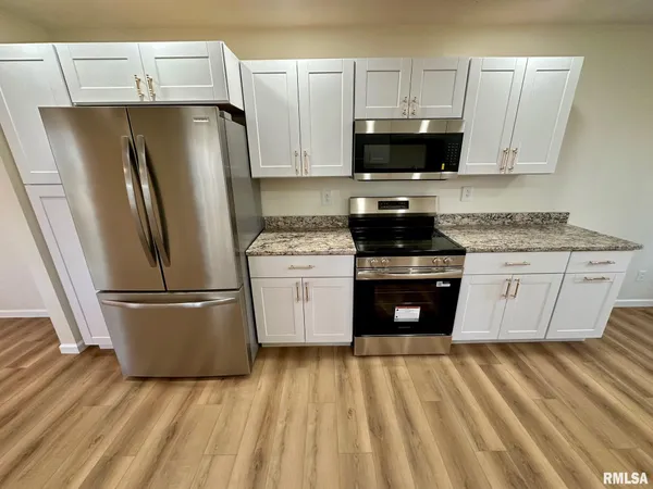 $160,000 | 585 Cherry Street, Jacksonville, IL 62650