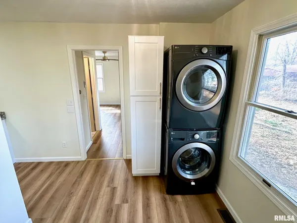 $155,000 | 585 Cherry Street, Jacksonville, IL 62650
