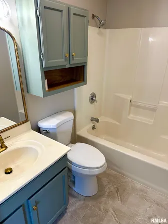 $160,000 | 585 Cherry Street, Jacksonville, IL 62650