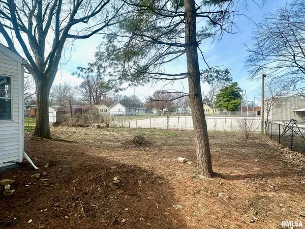 $155,000 | 585 Cherry Street, Jacksonville, IL 62650