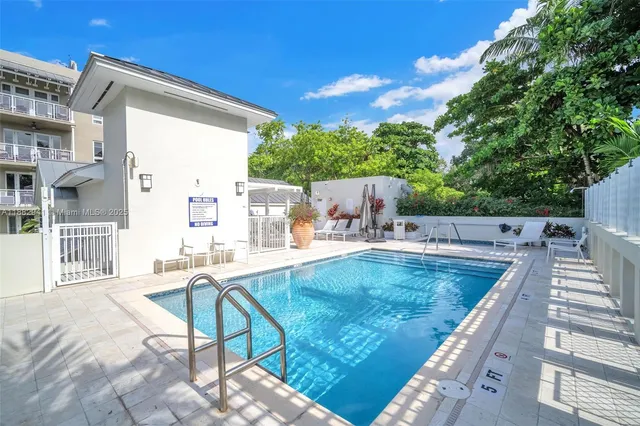 $990,000 | 3540 Main Highway, Unit 407, Coconut Grove, FL 33133