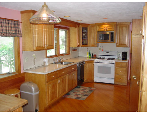 1 Spruce Road Medway, MA 02053 - Photo 6 of 11