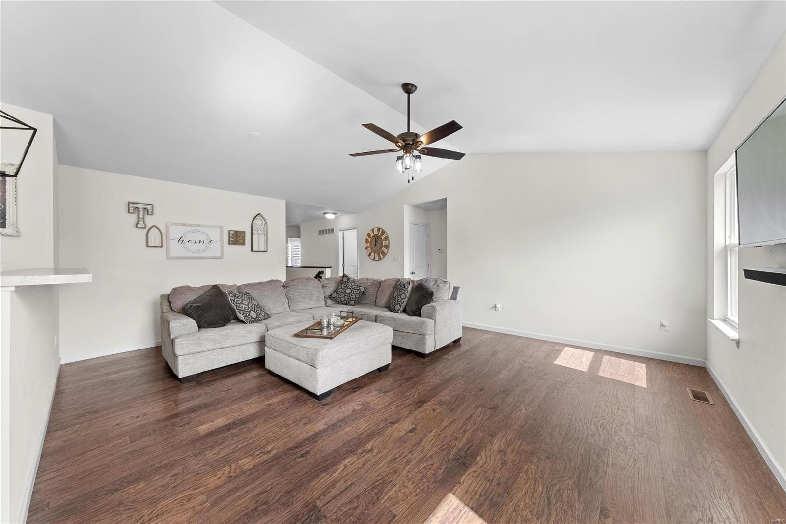 3154 Willow Point Drive Imperial, MO 63052 - Photo 2 of 14