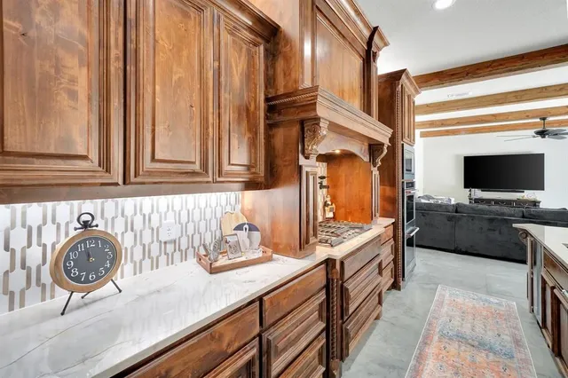 $729,900 | 514 West Spring Street, Weatherford, TX 76086