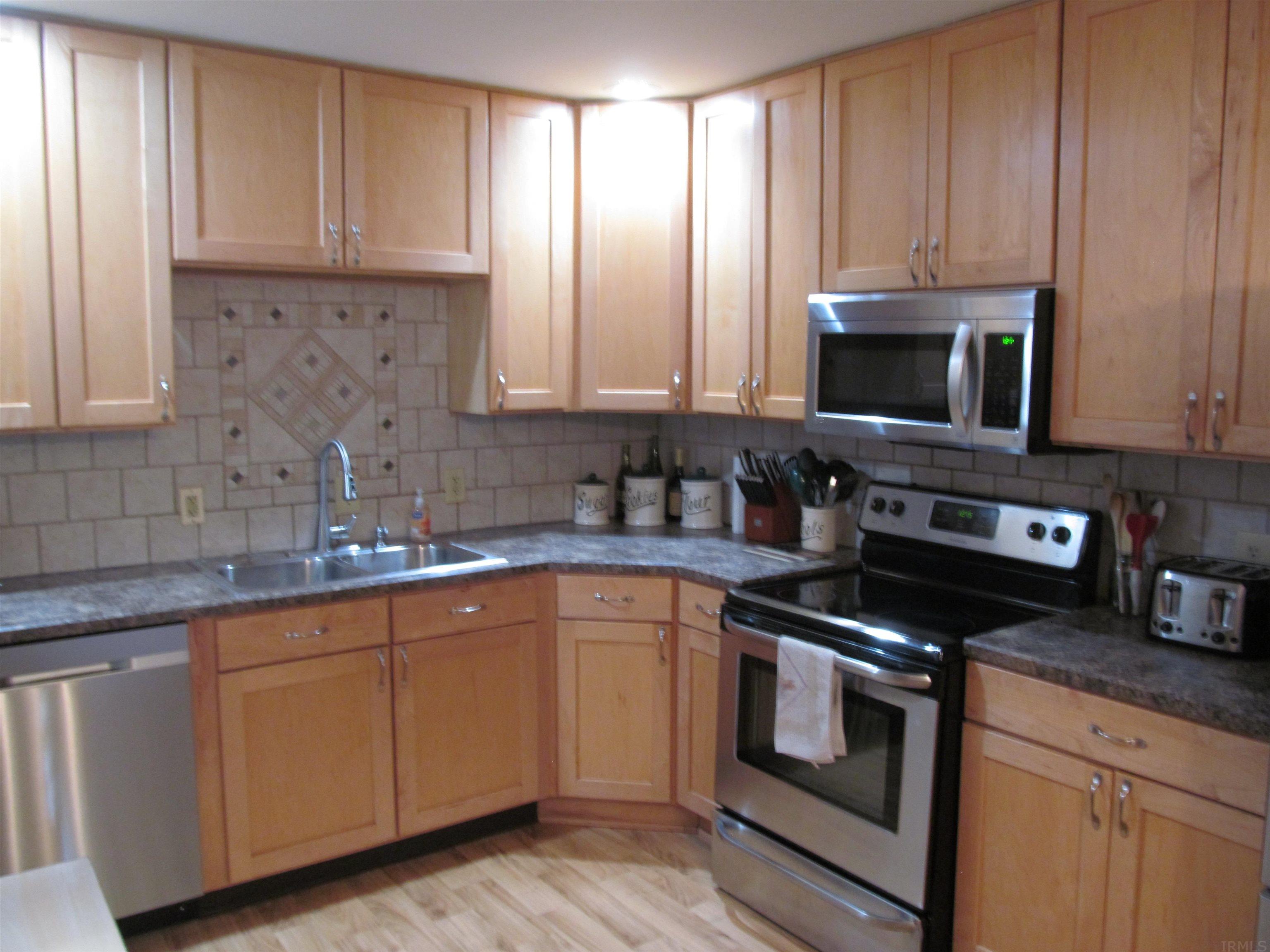 517 Bex Addition Road Bedford, IN 47421 - Photo 6 of 33 Gallery Image 6
