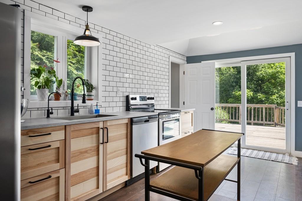 12 Main Street Mendon, MA 01756 - Photo 5 of 30