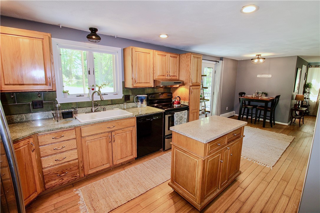 2 Forest Way Lincoln, RI 02865 - Photo 12 of 32