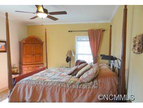 17 Creek Run Road Candler, NC 28715 - Photo 7 of 18 Gallery Image 7